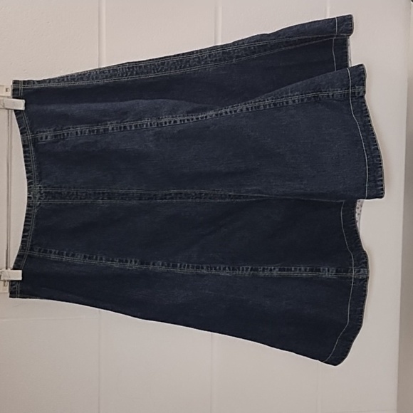 IE Denim Skirt with Green Stitching - Picture 11 of 11